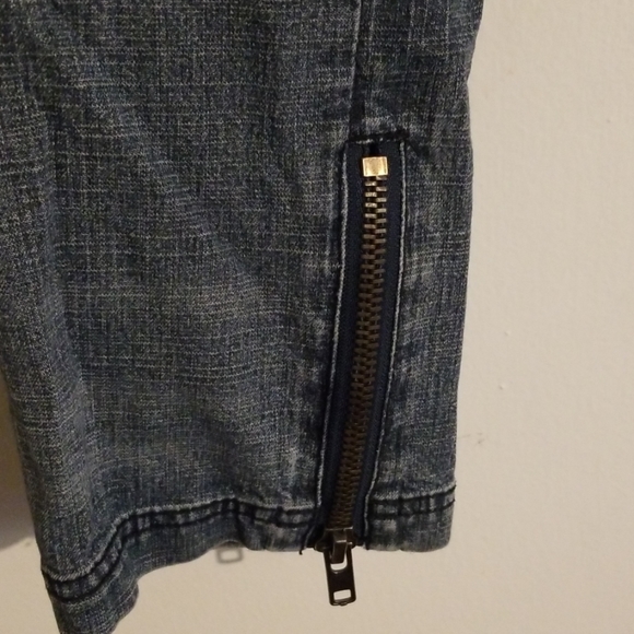 NWOT Awesome Guess Stretch Jeans - Picture 3 of 8